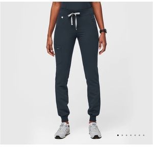 FIGS Zamora scrubs joggers size XL color Dark Harbor
